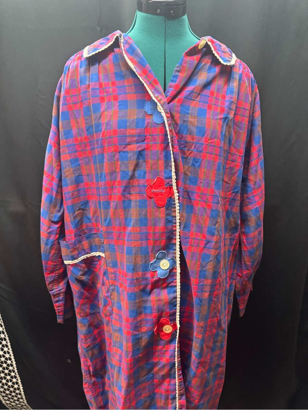 Plaid Floral Button housecoat in Red and Blue